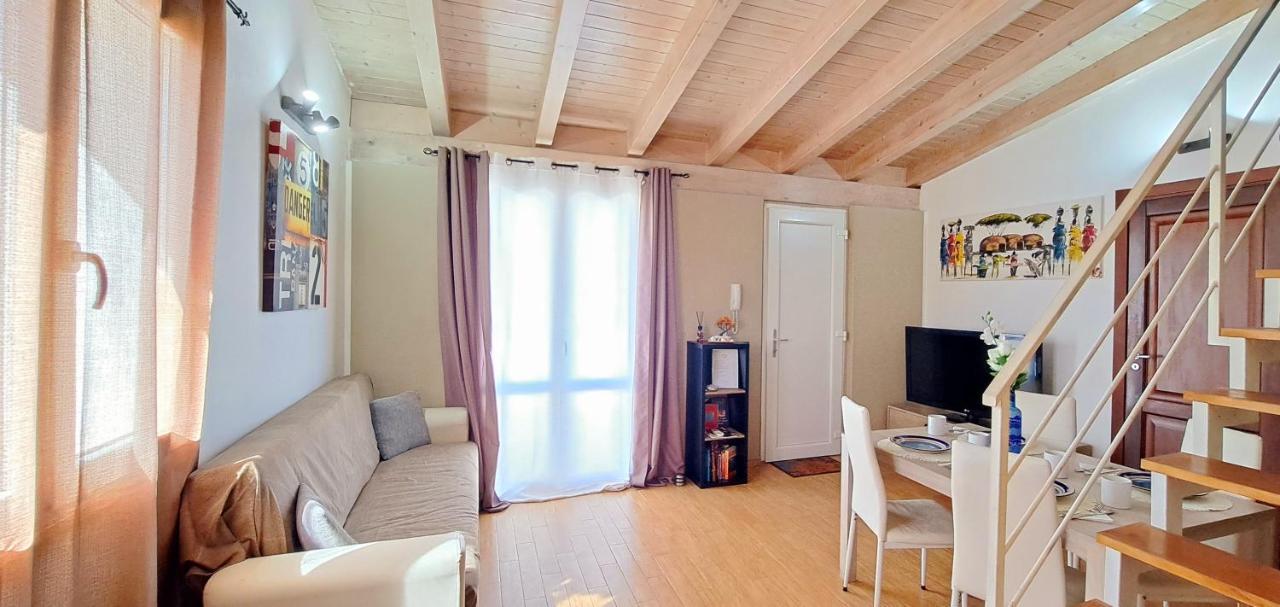 קאריני Villa Miramar Luxury Suite Palermo Airport מראה חיצוני תמונה
